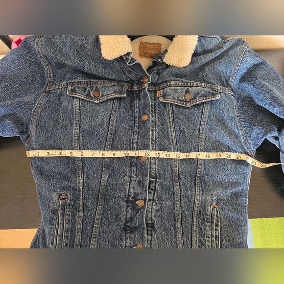 Vintage Levis Denim Sherpa Lined Trucker Jacket - Picture 7 of 8